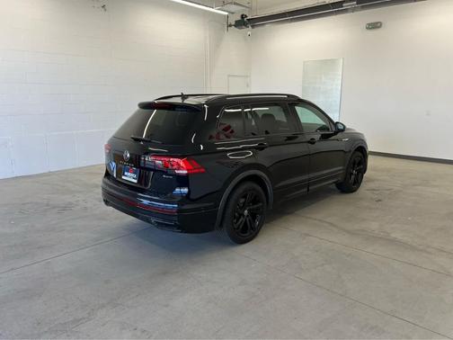 2024 Volkswagen Tiguan 2.0T SE R-Line Black 4MOTION