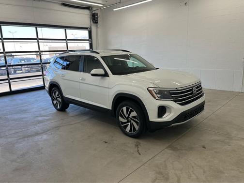 2026 Volkswagen Atlas 2.0T SE w/Technology 4MOTION