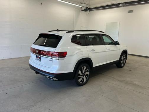 2026 Volkswagen Atlas 2.0T SE w/Technology 4MOTION