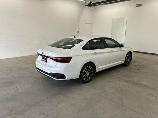 2025 Volkswagen Jetta 1.5T Sport