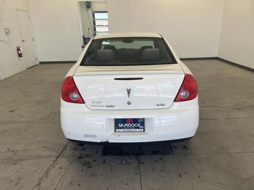 Ivory White 2008 Pontiac G6 Base