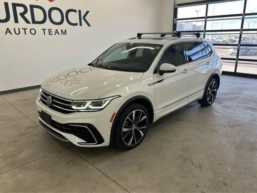 Oryx White Pearl 2022 Volkswagen Tiguan 2.0T SEL R-Line 4MOTION