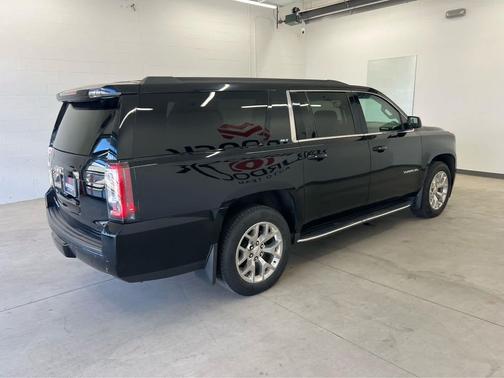Onyx Black 2016 GMC Yukon XL SLT