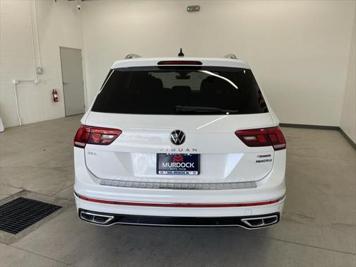 2022 Volkswagen Tiguan 2.0T SEL R-Line 4MOTION
