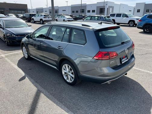 2017 Volkswagen Golf Alltrack TSI SE
