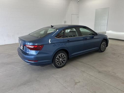 Blue Silk Metallic 2020 Volkswagen Jetta 1.4T SE