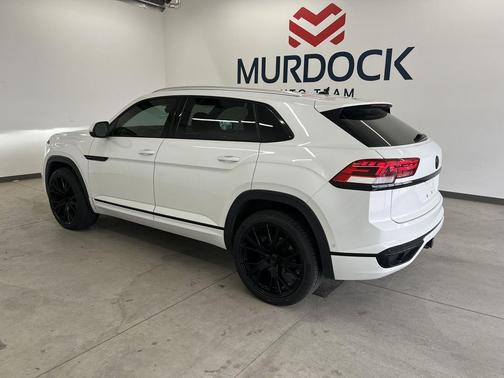 Opal White Pearl 2023 Volkswagen Atlas Cross Sport 3.6L V6 SEL Premium R-Line
