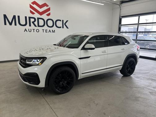 Opal White Pearl 2023 Volkswagen Atlas Cross Sport 3.6L V6 SEL Premium R-Line