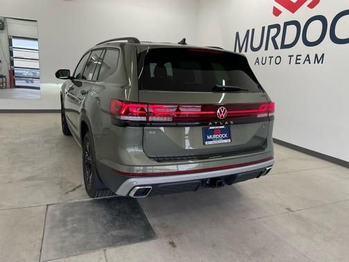 2026 Volkswagen Atlas 2.0T Peak Edition