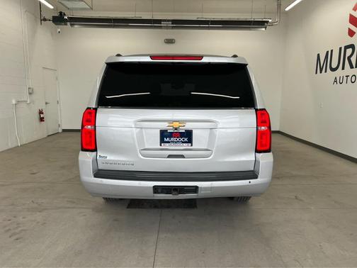Silver Ice Metallic 2020 Chevrolet Suburban LT