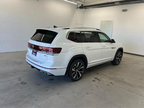2026 Volkswagen Atlas 2.0T SEL Premium R-Line 4MOTION