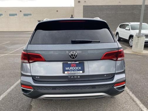 GRAY 2022 Volkswagen Taos 1.5T SE