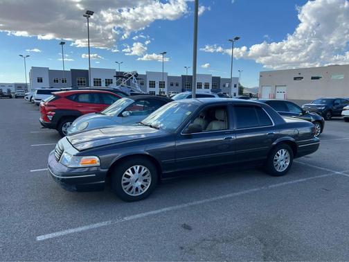 Black Clearcoat 2005 Ford Crown Victoria LX