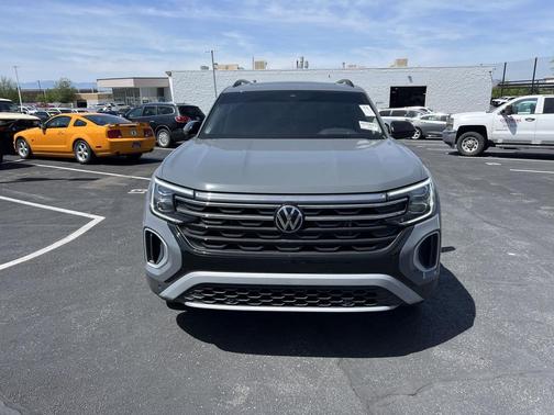 Pure Gray 2024 Volkswagen Atlas 2.0T SEL