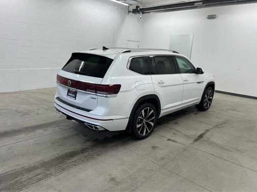 2026 Volkswagen Atlas 2.0T SEL Premium R-Line 4MOTION