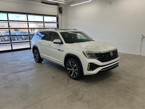 2026 Volkswagen Atlas 2.0T SEL Premium R-Line 4MOTION