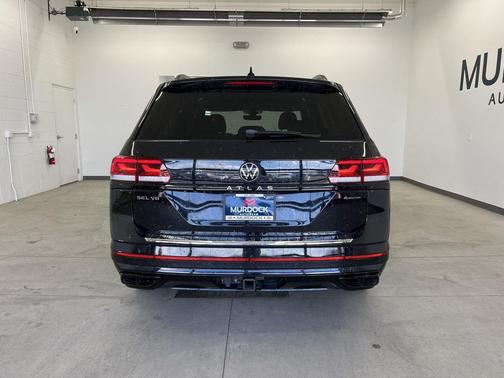 Deep Black Pearl 2023 Volkswagen Atlas 3.6L SEL