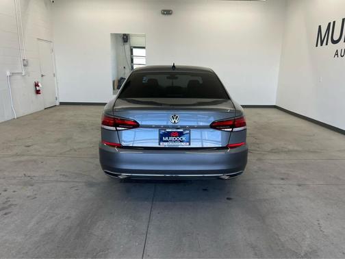 2020 Volkswagen Passat 2.0T SE