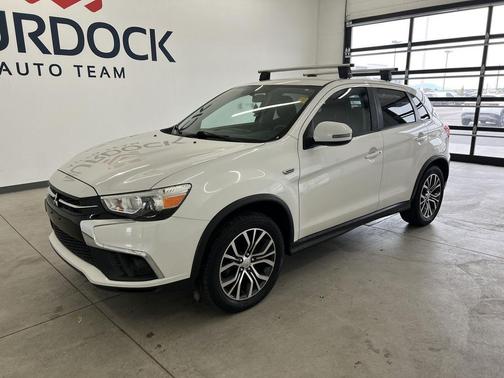 Pearl White 2019 Mitsubishi Outlander Sport 2.0 ES