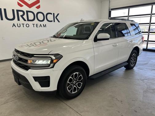 Oxford White 2024 Ford Expedition XLT