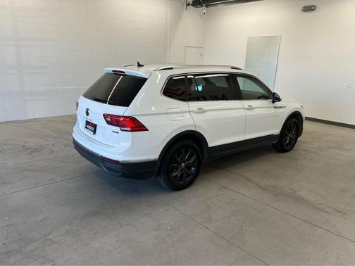 2024 Volkswagen Tiguan 2.0T SE 4MOTION