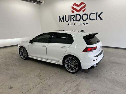 Pure White 2024 Volkswagen Golf R 2.0T DSG