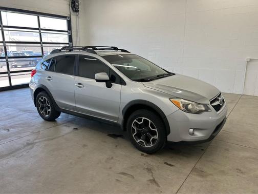 Ice Silver Metallic 2013 Subaru XV Crosstrek 2.0i Limited