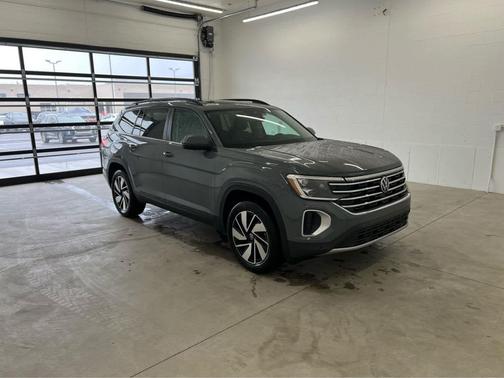 Pure Gray 2026 Volkswagen Atlas 2.0T SE w/Technology 4MOTION
