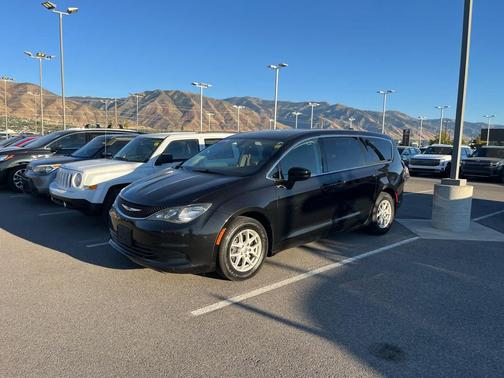 2017 Chrysler Pacifica Touring