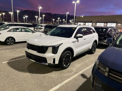 2024 Kia Sorento S