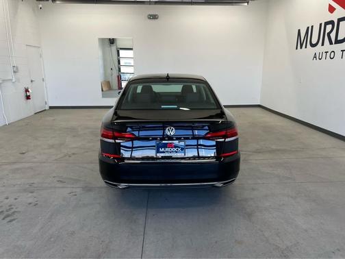 2022 Volkswagen Passat 2.0T SE