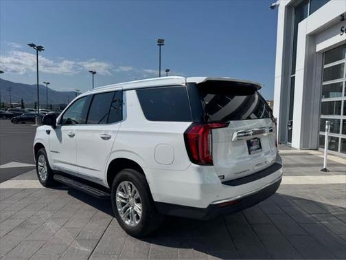 2022 GMC Yukon SLT