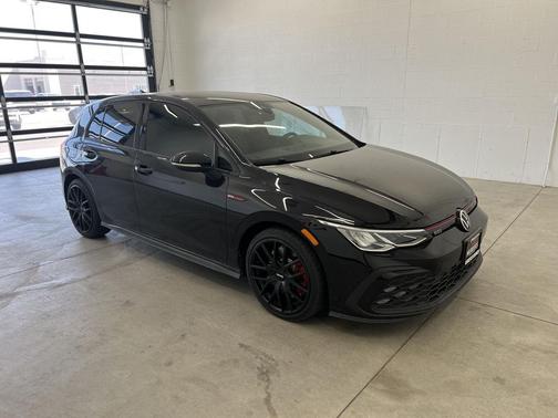 Deep Black Pearl 2022 Volkswagen Golf GTI 1.4T TSI