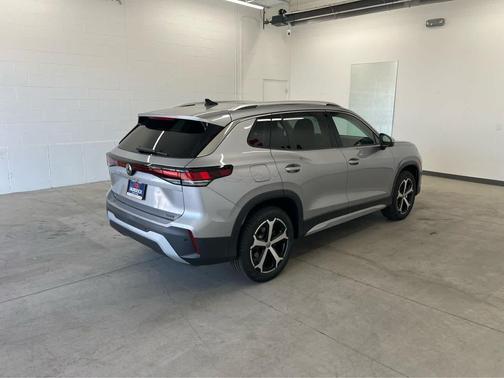 2025 Volkswagen Tiguan 2.0T SE 4MOTION