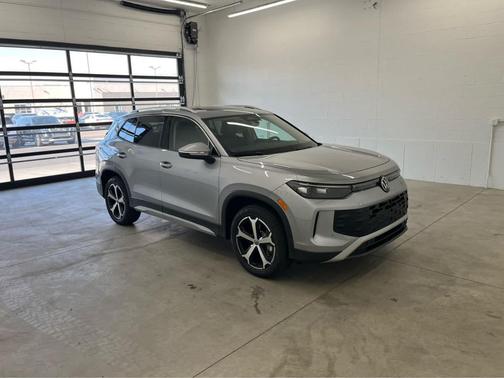2025 Volkswagen Tiguan 2.0T SE 4MOTION