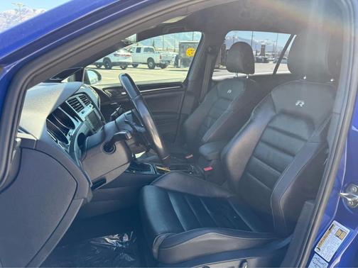 2016 Volkswagen Golf R 2.0T DSG