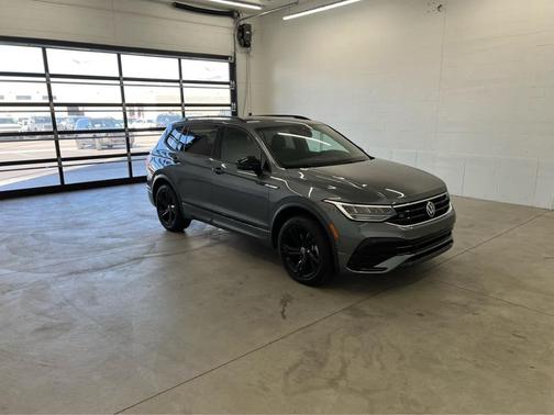 2024 Volkswagen Tiguan 2.0T SE R-Line Black 4MOTION