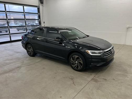 Deep Black Pearl 2019 Volkswagen Jetta 1.4T SEL Premium