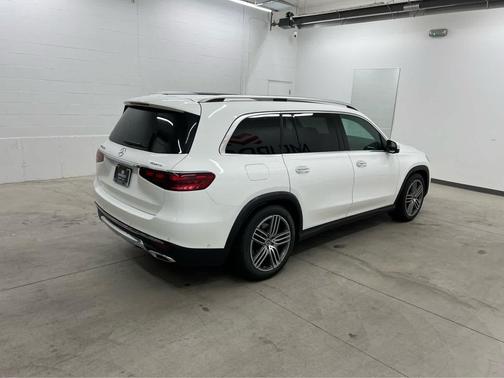 2024 Mercedes-Benz GLS 450 4MATIC