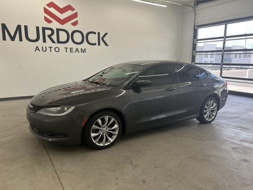 Granite Crystal Metallic Clearcoat 2015 Chrysler 200 S