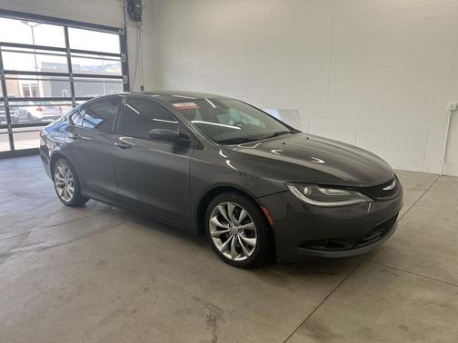 Granite Crystal Metallic Clearcoat 2015 Chrysler 200 S