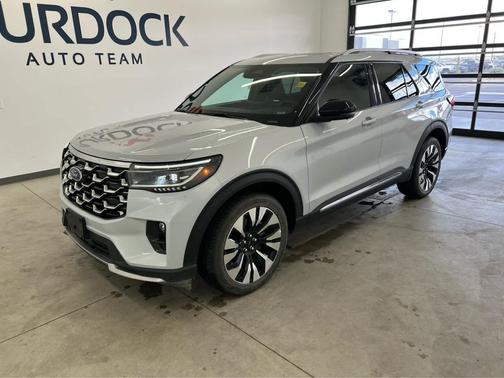 Space White Metallic 2025 Ford Explorer Platinum