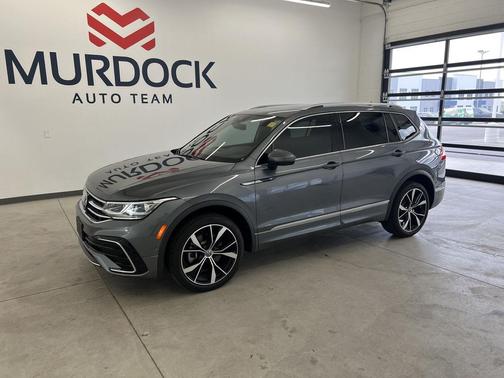 Platinum Gray Metallic 2024 Volkswagen Tiguan 2.0T SEL R-Line 4MOTION