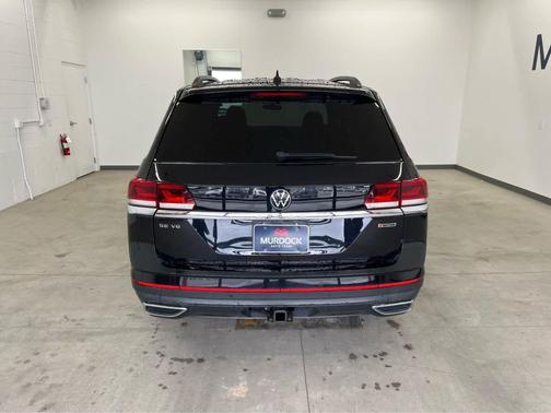 Deep Black Pearl 2021 Volkswagen Atlas 3.6L SE w/Technology