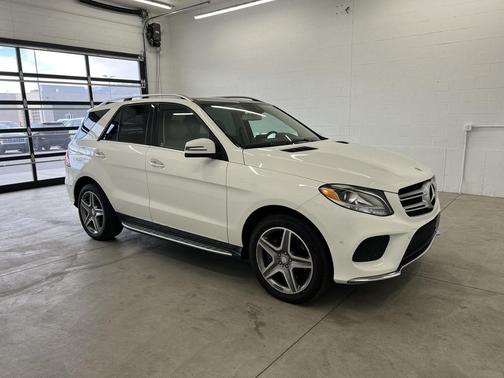 Polar White 2017 Mercedes-Benz GLE 400 Base 4MATIC