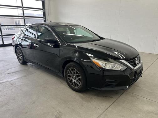 Super Black 2016 Nissan Altima 2.5 S
