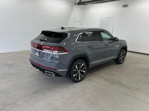2026 Volkswagen Atlas Cross Sport 2.0T SEL Premium