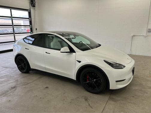 2022 Tesla Model Y Performance Dual Motor All-Wheel Drive