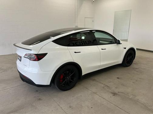 2022 Tesla Model Y Performance Dual Motor All-Wheel Drive