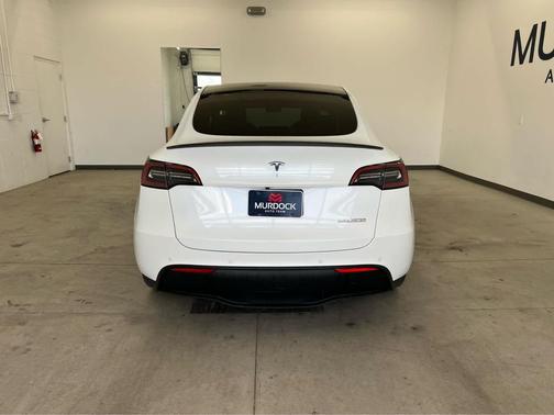 2022 Tesla Model Y Performance Dual Motor All-Wheel Drive